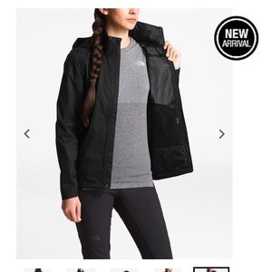 NWT Women’s North Face Resolve Rain Jacket